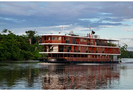 Un buque diseñado para navegar por el Amazonas