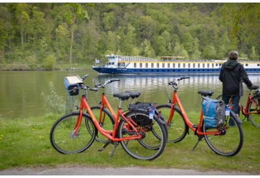 Aproveche las bicicletas del buque para pasear