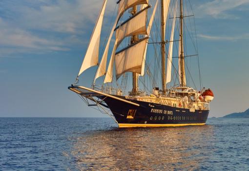 Un maravilloso velero tradicional